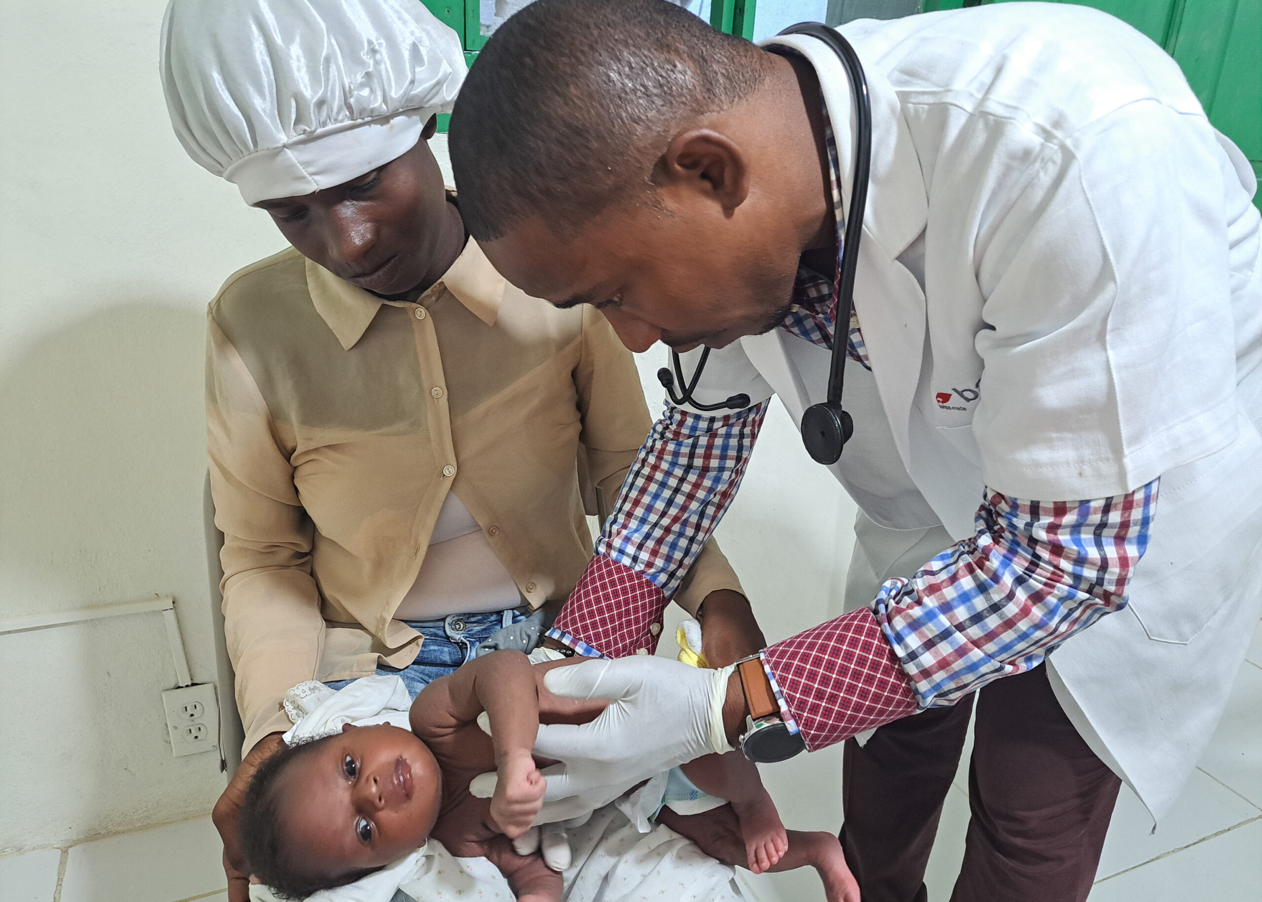 Lamp pediatrician, Dr. Nivenson Vincent